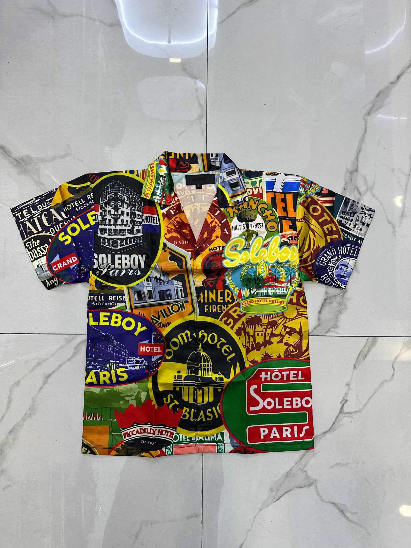 WORLWIDE STAMPS BUTTON UP